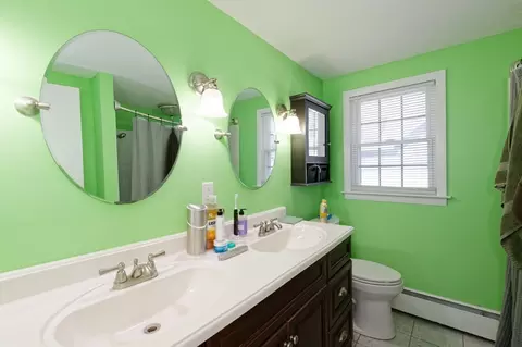 Bath - 799 Franklin St, Worcester, MA 01604 photo 1 of 2