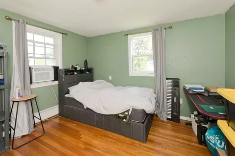Bedroom - 799 Franklin St, Worcester, MA 01604 photo 2 of 3
