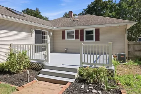 Exterior - 37 Squirrel Rd, Springfield, MA 01108 photo 2 of 10
