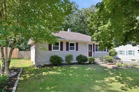 Exterior - 37 Squirrel Rd, Springfield, MA 01108 photo 9 of 10