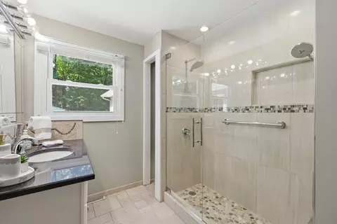 Bath - 37 Squirrel Rd, Springfield, MA 01108 photo 2 of 2
