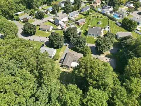 View/Area - 37 Squirrel Rd, Springfield, MA 01108 photo 3 of 5