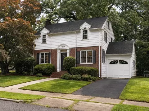 6 Birch Hill Rd, Melrose, MA 02176