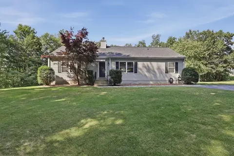 96 Clinton Rd, Sterling, MA 01564