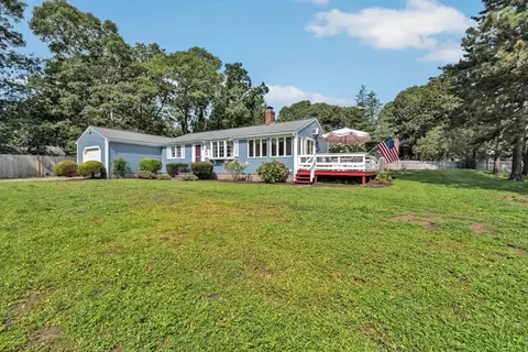 11 Canary Ln, Yarmouth, MA 02673