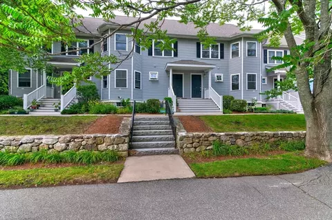 50 Desmoines Rd #A3, Quincy, MA 02169