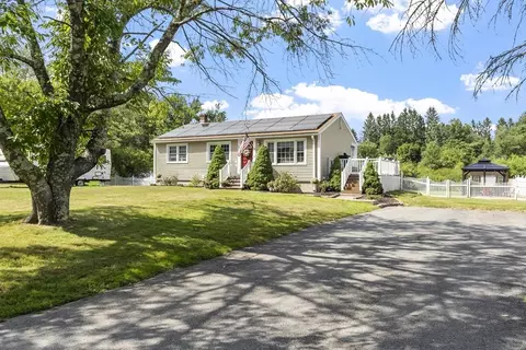 550 Packard St, Lancaster, MA 01523