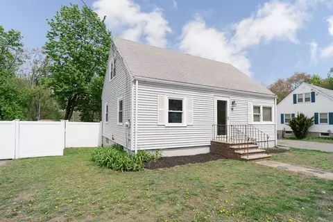 367 Lynnfield St, Peabody, MA 01960