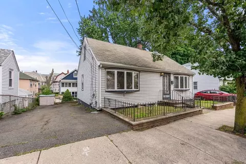 39 Elsie St, Everett, MA 02149 photo 2
