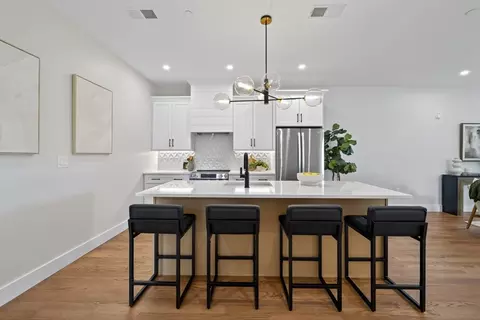 2 Readfield Pl #1, Roxbury, MA 02119