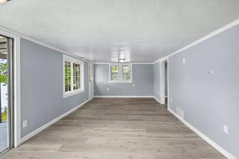 Living - 24 Cote Ln, Sutton, MA 01590 photo 2 of 2