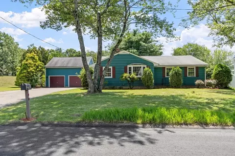 5 Noel Rd, Andover, MA 01810