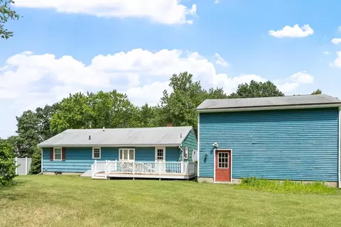 Exterior - 5 Noel Rd, Andover, MA 01810 photo 8 of 12