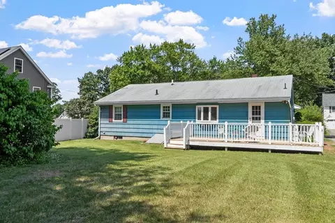 Exterior - 5 Noel Rd, Andover, MA 01810 photo 2 of 12