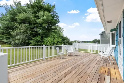 Exterior - 5 Noel Rd, Andover, MA 01810 photo 10 of 12