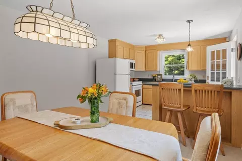 Dining - 5 Noel Rd, Andover, MA 01810 photo 3 of 4