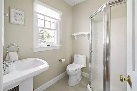 667 Salem St, Lynnfield, MA 01940 photo 23