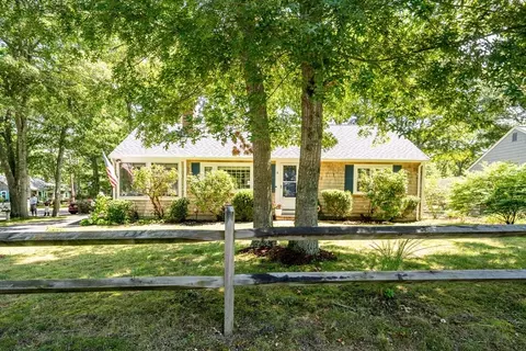 Exterior - 6 Security St, Hyannis, MA 02601 photo 15 of 16