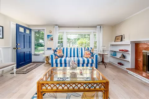 Living - 6 Security St, Hyannis, MA 02601 photo 4 of 6