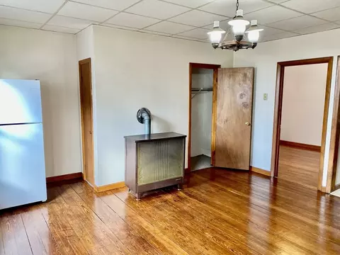 Living - 282 Sprague, Fall River, MA 02724 photo 6 of 10