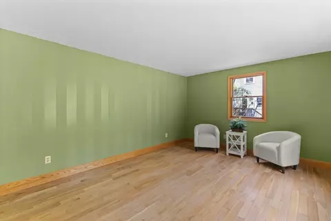 Living - 41 Drexel St, Worcester, MA 01602 photo 2 of 3