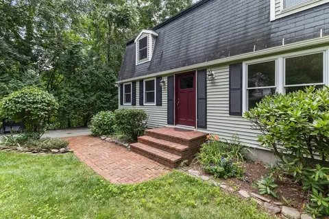 Exterior - 41 Drexel St, Worcester, MA 01602 photo 8 of 10