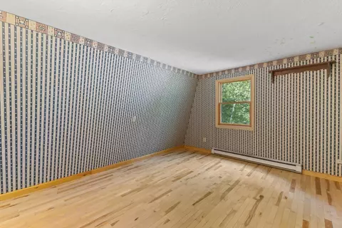 Bedroom - 41 Drexel St, Worcester, MA 01602 photo 6 of 7