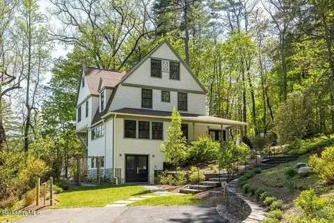 10 Berkshire Hts, Great Barrington, MA 01230