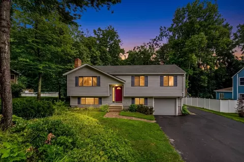 69 Lake St, Shrewsbury, MA 01545