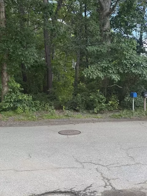 12 Taft St, Wareham, MA 02571 photo 2