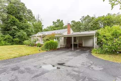 Exterior - 7 Fairacres Ave, Raynham, MA 02767 photo 7 of 7