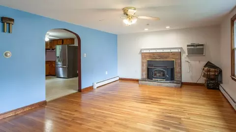 Living - 7 Fairacres Ave, Raynham, MA 02767 photo 3 of 4