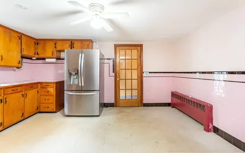 Kitchen - 7 Fairacres Ave, Raynham, MA 02767 photo 4 of 4