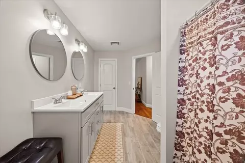 Bath - 738 Hicks St, Fall River, MA 02724 photo 2 of 3