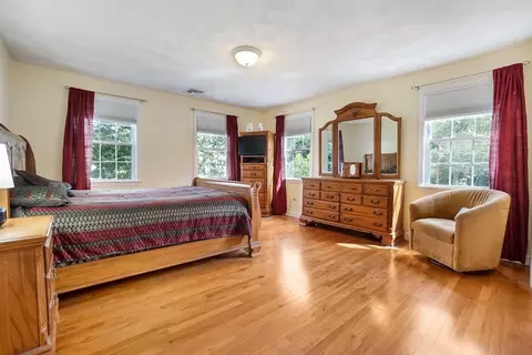 Bedroom - 4 Heritage Dr, Reading, MA 01867 photo 1 of 6