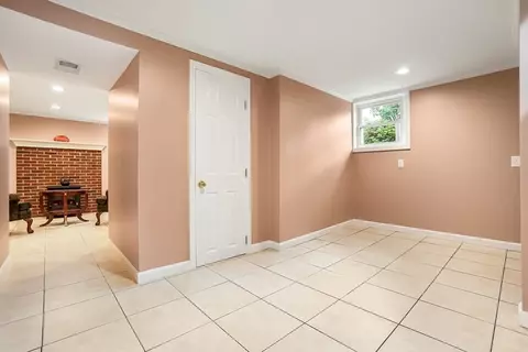 Other - 4 Heritage Dr, Reading, MA 01867 photo 4 of 5