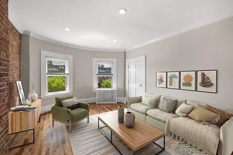 462 Massachusetts Ave #4, Boston, MA 02118