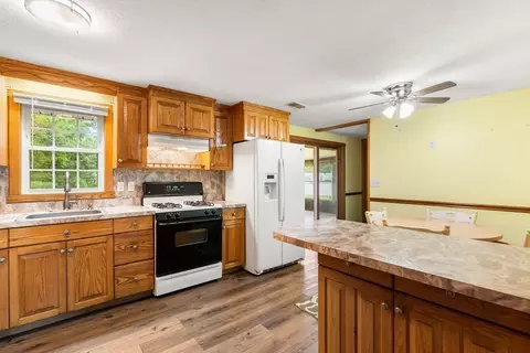 Kitchen - 26 Cromesett Rd, Wareham, MA 02571 photo 2 of 4