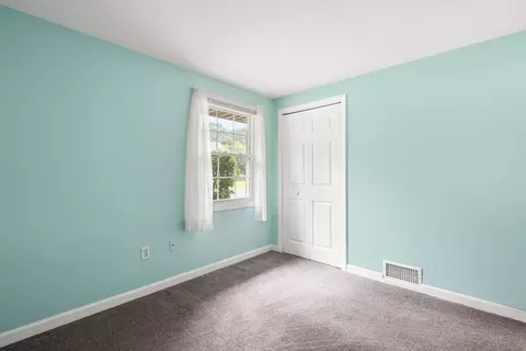 Bedroom - 26 Cromesett Rd, Wareham, MA 02571 photo 6 of 6
