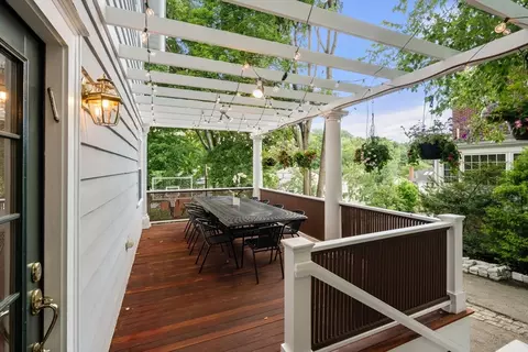 Exterior - 111 Clinton Rd, Brookline, MA 02445 photo 2 of 5