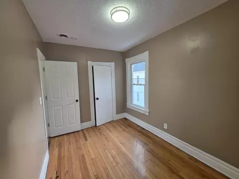 Bedroom - 184 King St, Springfield, MA 01109 photo 8 of 8