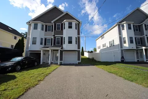 99 Manchester St #A, Lowell, MA 01852