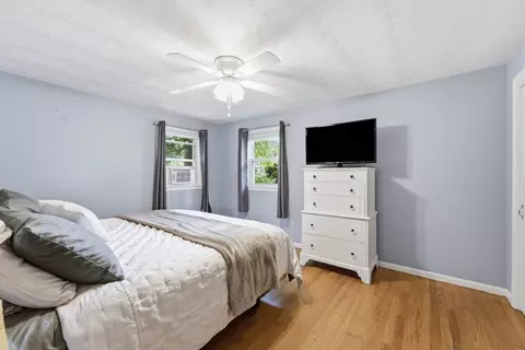 Bedroom - 28 Intervale Rd, Springfield, MA 01118 photo 3 of 5