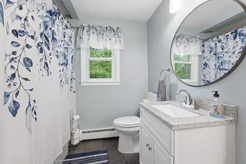 Bath - 28 Intervale Rd, Springfield, MA 01118 photo 2 of 3