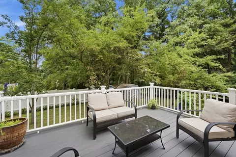 Exterior - 28 Intervale Rd, Springfield, MA 01118 photo 5 of 10