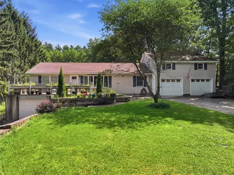 14 H Putnam Rd, Charlton, MA 01507