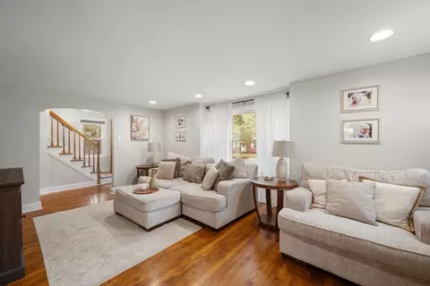 212 Emerson St, Springfield, MA 01118 photo 5