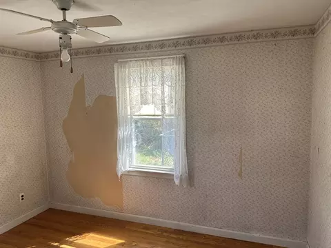 42 Clairmont Ave, Chicopee, MA 01013 photo 19