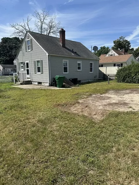 42 Clairmont Ave, Chicopee, MA 01013 photo 3