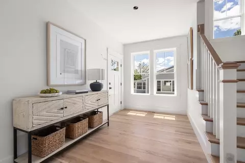 Entry Way - 37 Foley Beach Rd, Hingham, MA 02043 photo 2 of 4